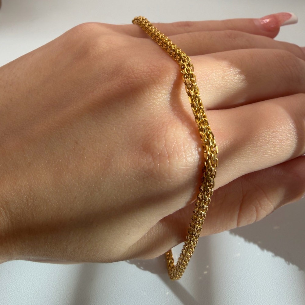 Elegant 22k Gold Chain Bracelet